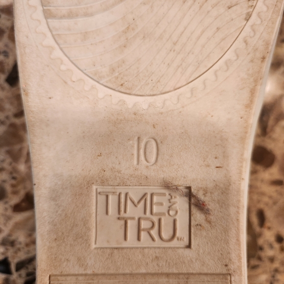 Time and Tru Cheetah Print Slip-on shoe - Picture 6 of 7